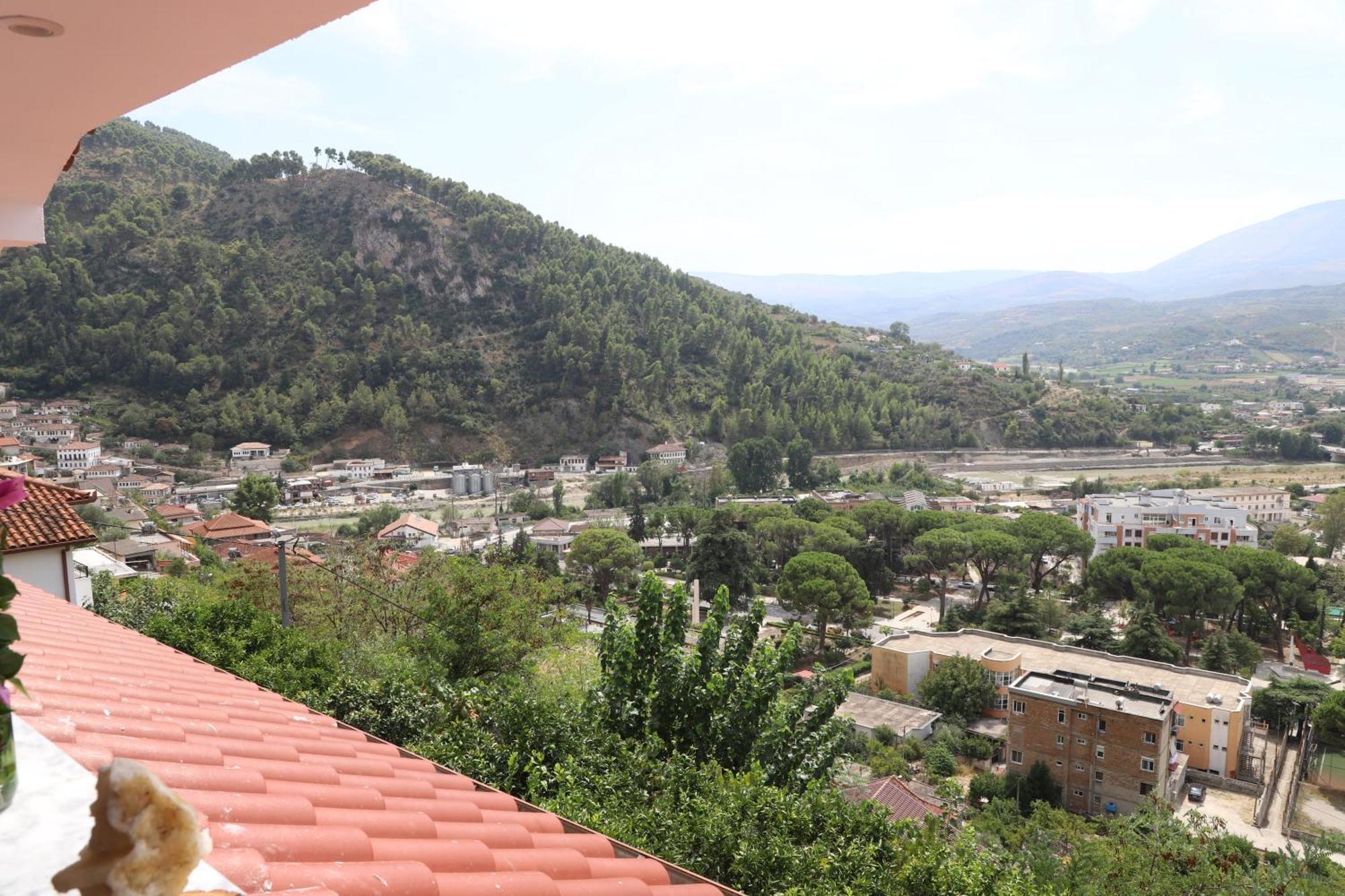 Vila Toska بيرات المظهر الخارجي الصورة