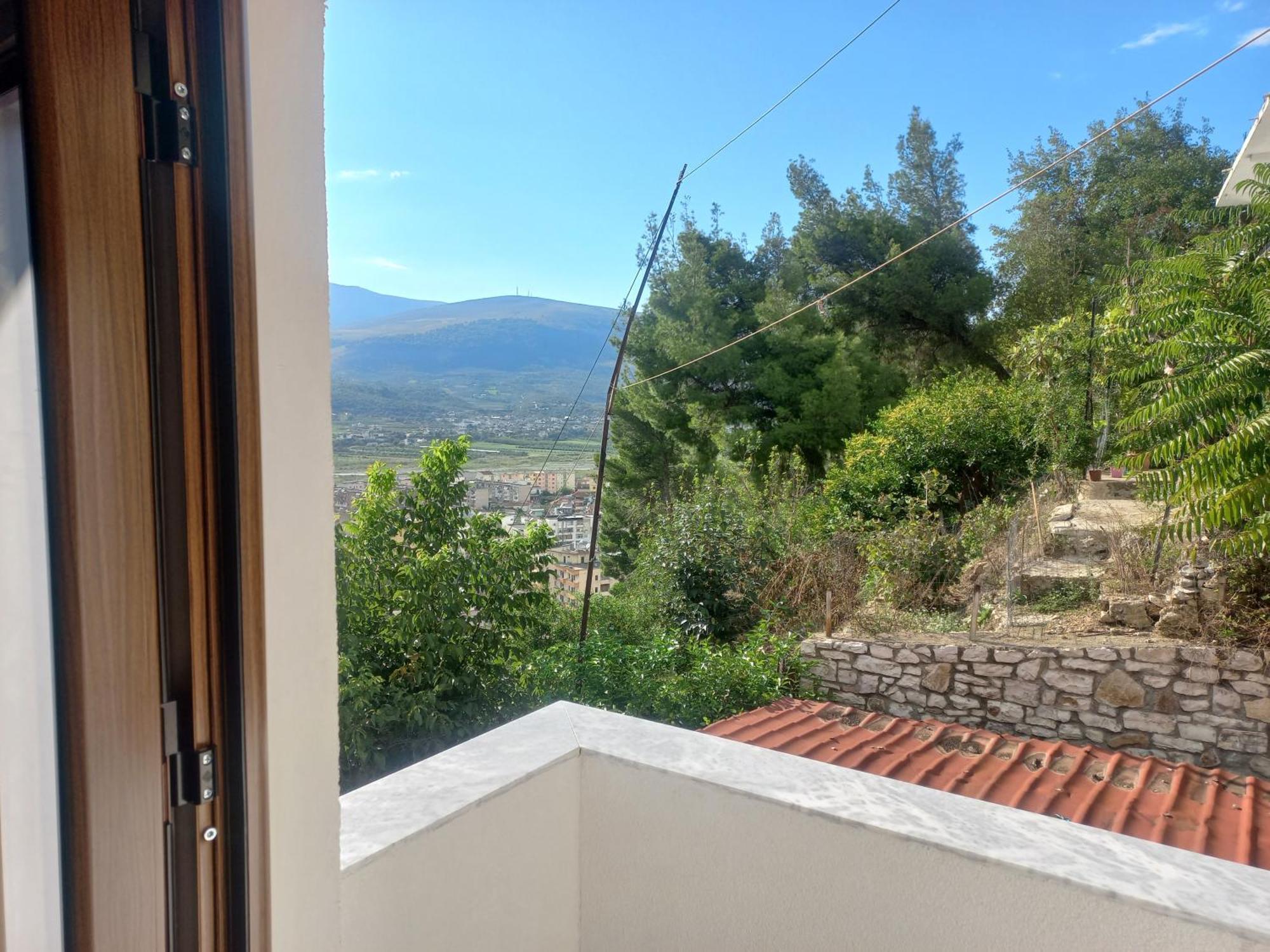 Vila Toska بيرات المظهر الخارجي الصورة